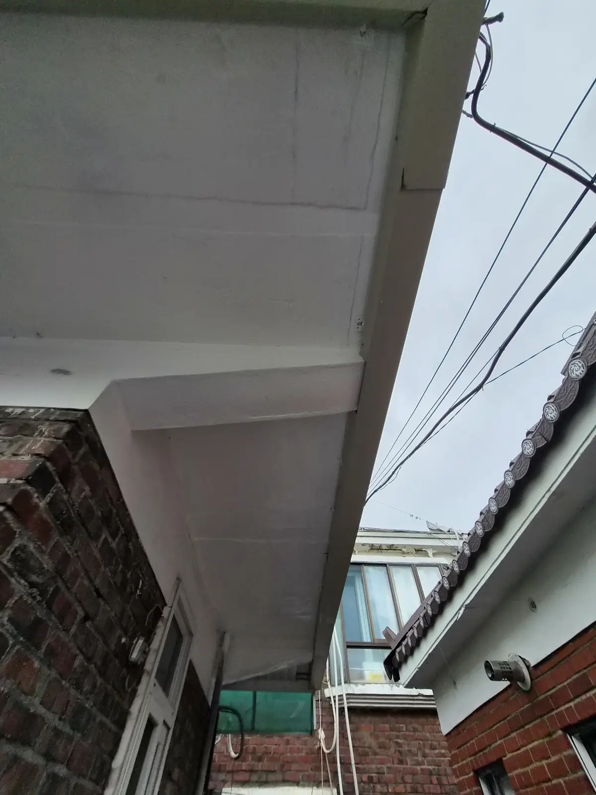 외벽 도장 및 마감 처리 완료